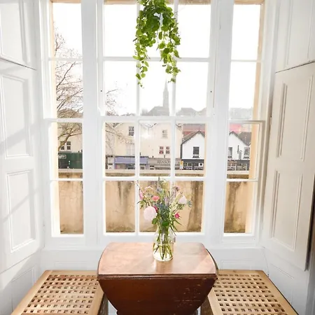 Gloucester Road Studio Flat