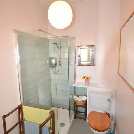 Gloucester Road Studio Flat