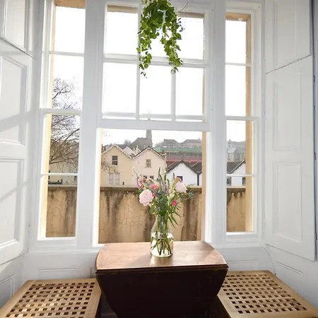 Gloucester Road Studio Flat